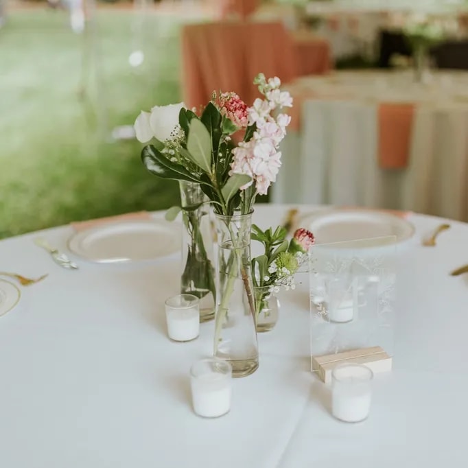 Poppy Flowers: Wedding intimately low centerpiece flower arrangements‍