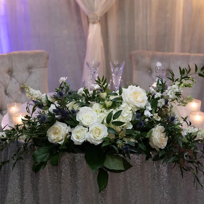 Poppy Flowers: Wedding lavishly lush centerpiece flower arrangements‍