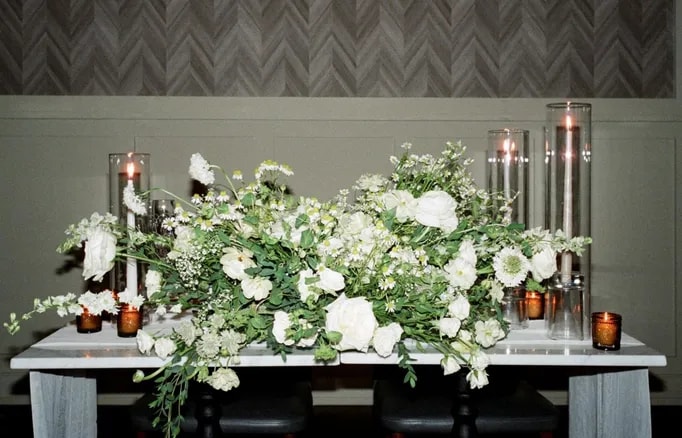 Poppy Flowers: Flower arrangement ideas for wedding tables