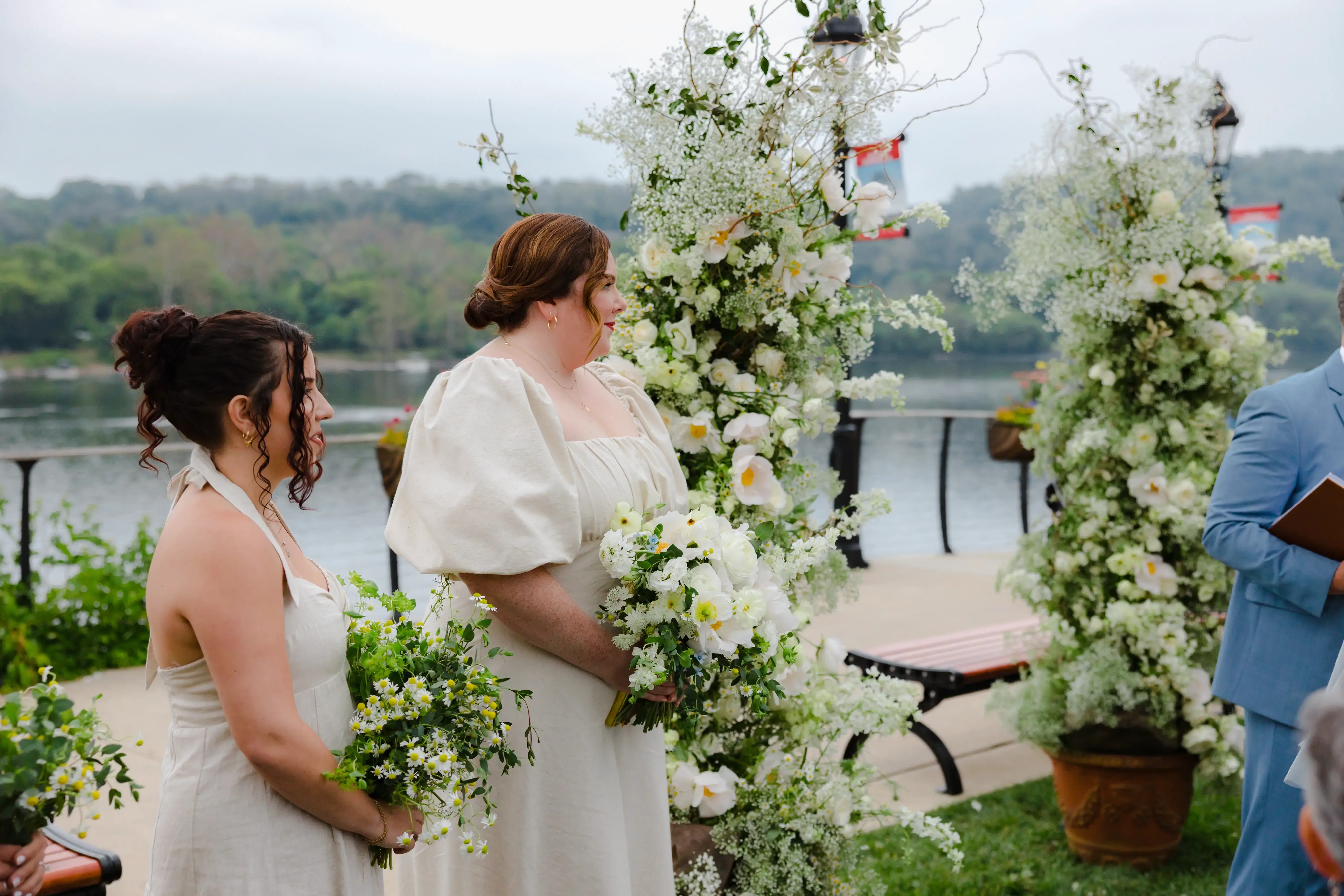 weddingflowers+allwhiteflowers+minneapolis\