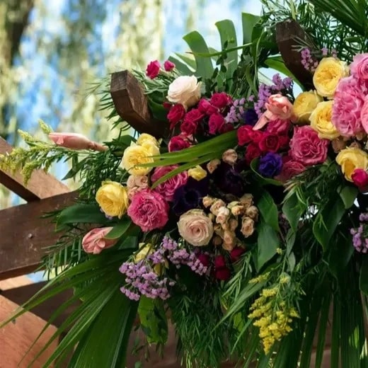 Areca palms make for great summer wedding greenery